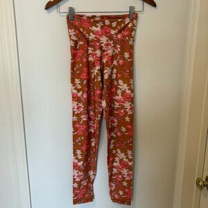 Offline by Aerie Real Me High Waisted 7/8 Legging Brown & Pink size M